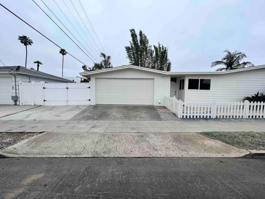 Holiday home Family House With A/c At Mission Bay +garage